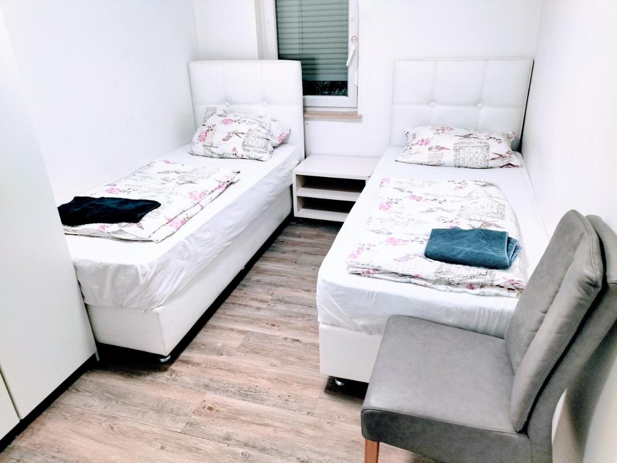 Fmi33 Next To Airport * Kelsterbach