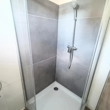 Fmi33 Next To Airport Appartement Kelsterbach Kamer foto