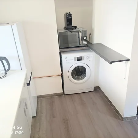 Fmi33 Next To Airport Appartement Kelsterbach Kamer foto