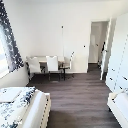 Fmi33 Next To Airport Appartement Kelsterbach Kamer foto