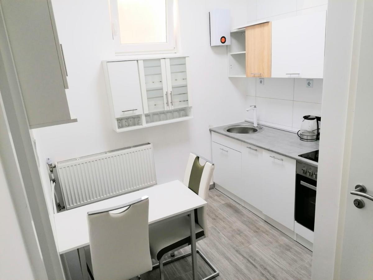 Fmi33 Next To Airport Kelsterbach