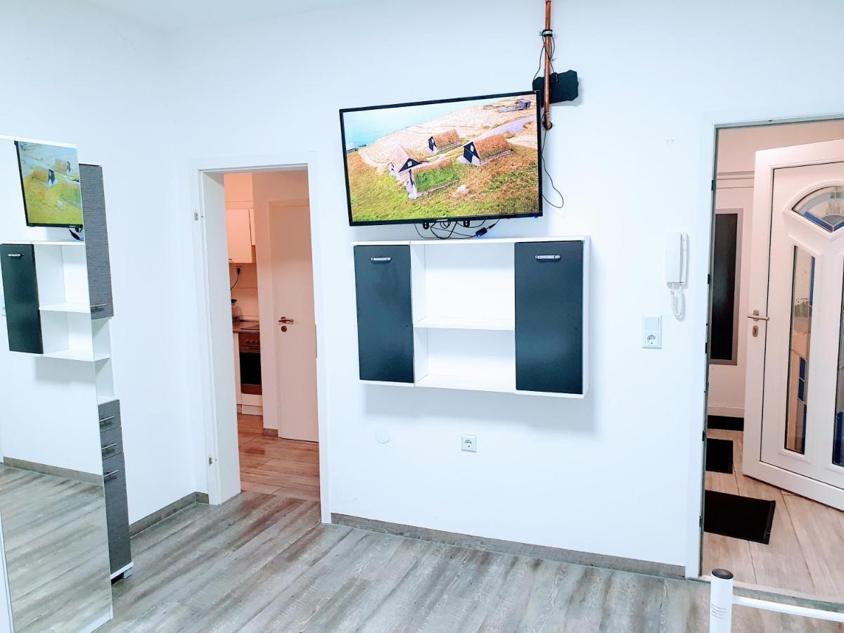 Fmi33 Next To Airport * Kelsterbach