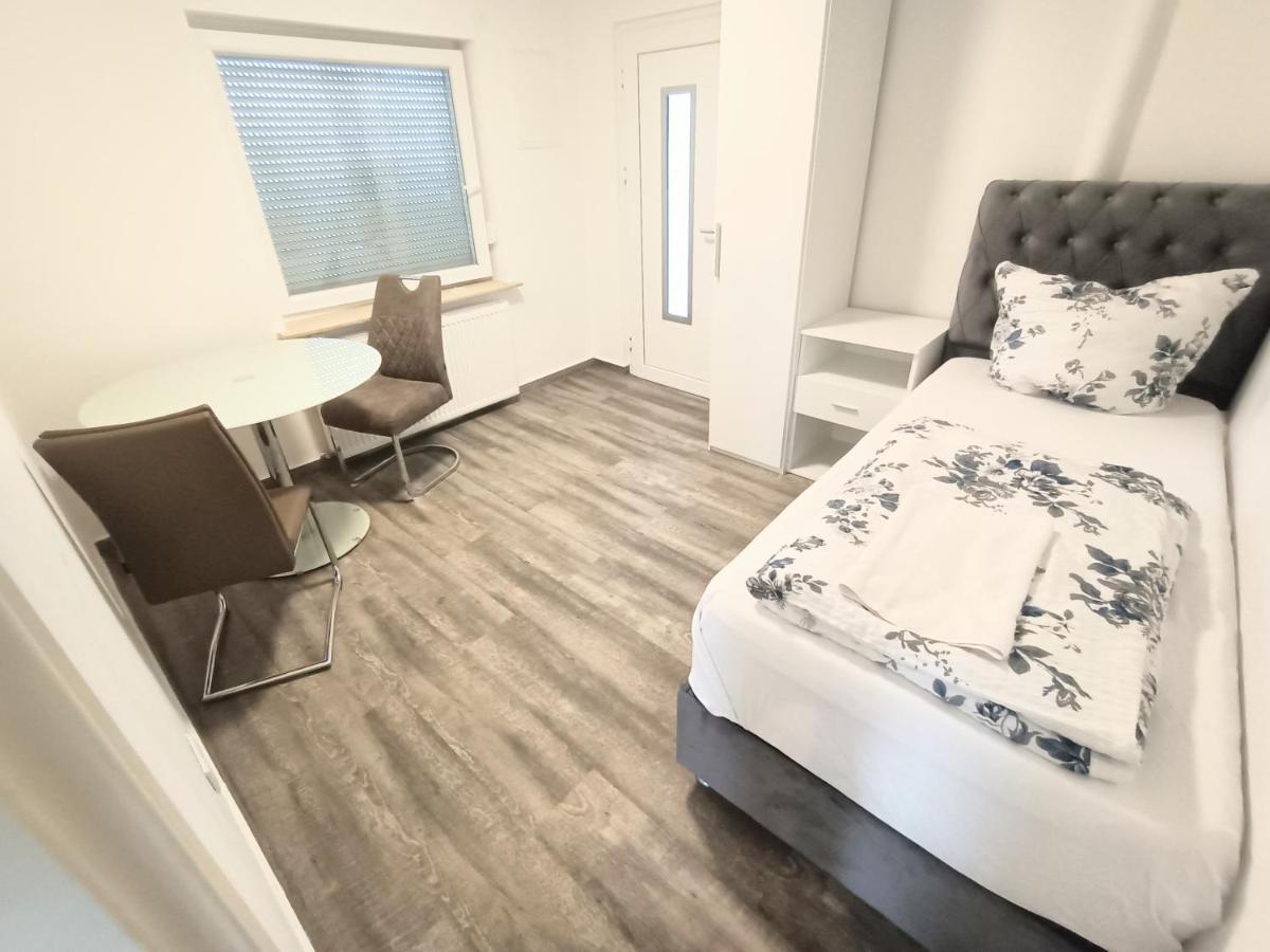 Fmi33 Next To Airport Apartment *
