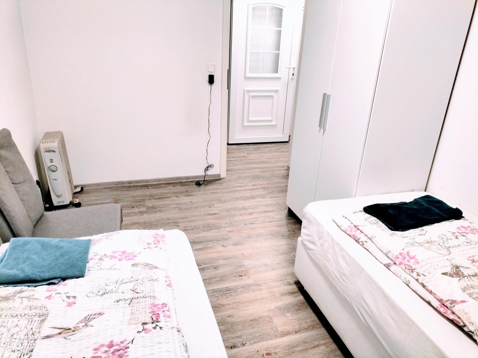 Fmi33 Next To Airport Apartment