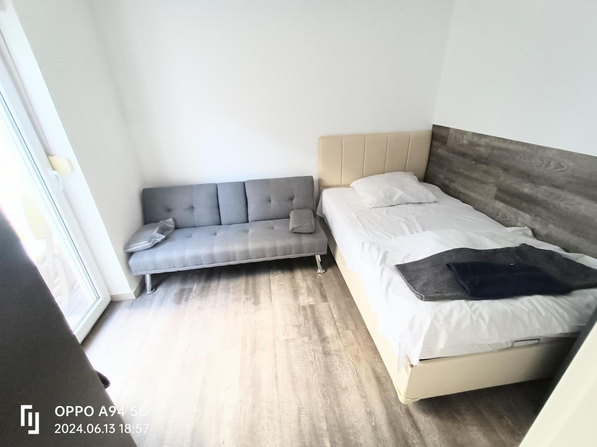 Apartment Fmi33 Next To Airport